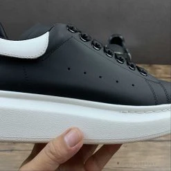 HypeYourBeast Alexander McQueen Black / Black / White A. Mcqueen 21 HypeYourBeast Alexander McQueen Black / Black / White A. Mcqueen