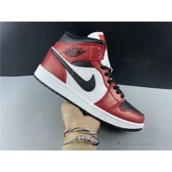 Hypeyourbeast Air Jordan 1 Mid 'Chicago'