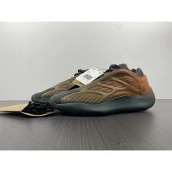 HypeYourBeast Adidas Yeezy 700 V3 'Copper'