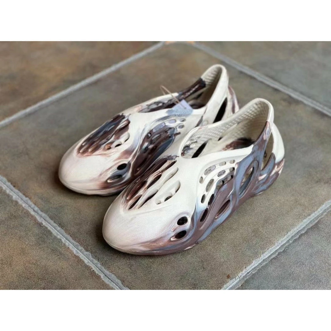 HypeYourBeast Adidas Yeezy Foam RUNNER MX 'Cream Clay' 1 HypeYourBeast Adidas Yeezy Foam RUNNER MX 'Cream Clay'