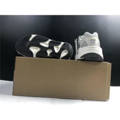 Hypeyourbeast Adidas Yeezy Boost 700 V2 'Cream'