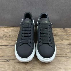 HypeYourBeast Alexander McQueen Black / Black / White A. Mcqueen 22 HypeYourBeast Alexander McQueen Black / Black / White A. Mcqueen