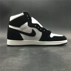 Hypeyourbeast Jordan 1 High OG