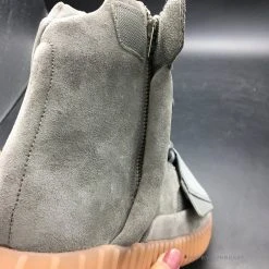 Hypeyourbeast Yeezy Boost 750 Light Grey