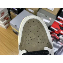 Hypeyourbeast Air Jordan 1 High Travis Scott