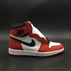 HypeYourBeast Air Jordan 1 Retro High OG 'Chicago'