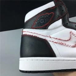 HypeYourBeast Air Jordan 1 Retro High OG 'Defiant'