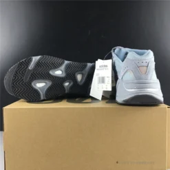 Hypeyourbeast Adidas Yeezy Boost 700 'Hospital Blue' 43 Hypeyourbeast Adidas Yeezy Boost 700 'Hospital Blue'