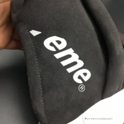 Hypeyourbeast Yeezy Boost 750 Black / White / Supreme 37 Hypeyourbeast Yeezy Boost 750 Black / White / Supreme