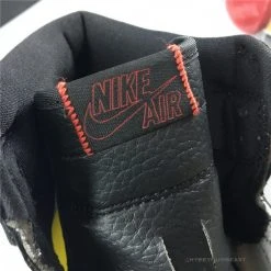 HypeYourBeast Air Jordan 1 Retro High OG 'Defiant'