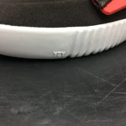 Hypeyourbeast Yeezy Boost 750 Black / White / Supreme 43 Hypeyourbeast Yeezy Boost 750 Black / White / Supreme