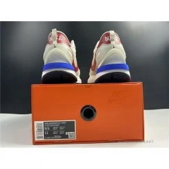 Hypeyourbeast Sacai X Nike Pegasus Vaporfly White / Red