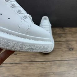 HypeYourBeast Alexander McQueen White / Green A. Mcqueen 25 HypeYourBeast Alexander McQueen White / Green A. Mcqueen
