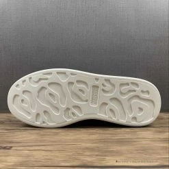 HypeYourBeast Alexander McQueen Black / Black / White A. Mcqueen 25 HypeYourBeast Alexander McQueen Black / Black / White A. Mcqueen