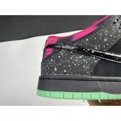 Hypeyourbeast Nike SB Dunk Low Premium Anthracite/Black-Pink Force Crystal Mint 22 Hypeyourbeast Nike SB Dunk Low Premium Anthracite/Black-Pink Force Crystal Mint