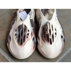 HypeYourBeast Adidas Yeezy Foam RUNNER MX 'Cream Clay' 14 HypeYourBeast Adidas Yeezy Foam RUNNER MX 'Cream Clay'