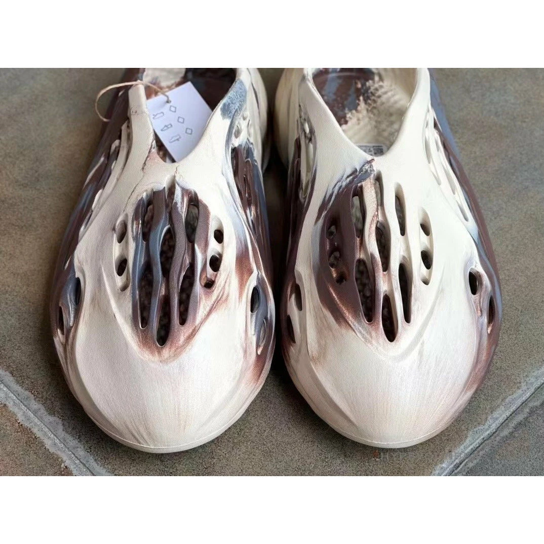 HypeYourBeast Adidas Yeezy Foam RUNNER MX 'Cream Clay' 6 HypeYourBeast Adidas Yeezy Foam RUNNER MX 'Cream Clay'