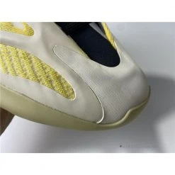 Hypeyourbeast Adidas Yeezy 700 V3 'Srphym'
