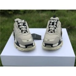 Hypeyourbeast BCG Triple S Vanille Balenciaga