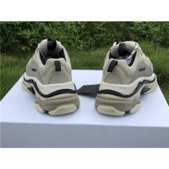 Hypeyourbeast BCG Triple S Vanille Balenciaga