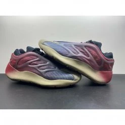 Hypeyourbeast Adidas Yeezy 700 V3 'Fade Carbon'