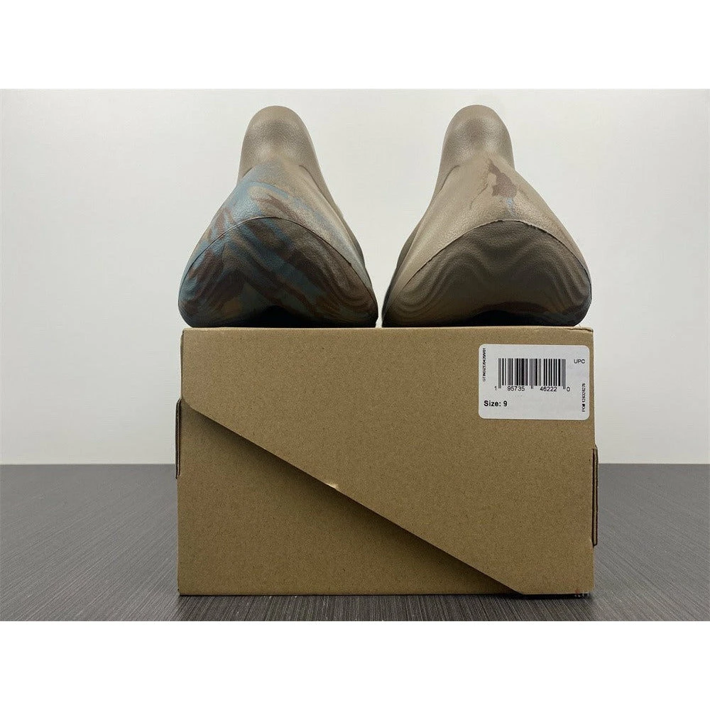 Hypeyourbeast Adidas Yeezy Foam Runner 'MX Sand' 10 Hypeyourbeast Adidas Yeezy Foam Runner 'MX Sand'