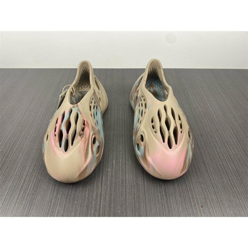 Hypeyourbeast Adidas Yeezy Foam Runner 'MX Sand' 12 Hypeyourbeast Adidas Yeezy Foam Runner 'MX Sand'