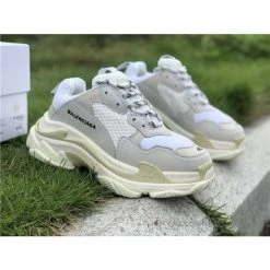 Hypeyourbeast BCG Triple S Sneakers Cream / White Balenciaga