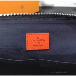 Hypeyourbeast DAMIER COBALT RACE DISCOVERY MESSENGER PM 16 Hypeyourbeast DAMIER COBALT RACE DISCOVERY MESSENGER PM