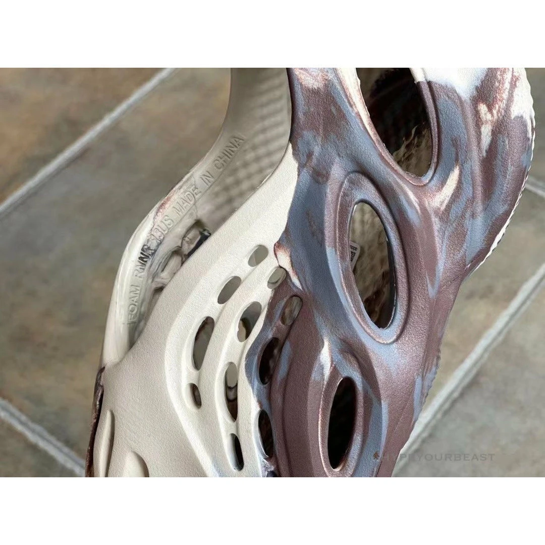 HypeYourBeast Adidas Yeezy Foam RUNNER MX 'Cream Clay' 9 HypeYourBeast Adidas Yeezy Foam RUNNER MX 'Cream Clay'