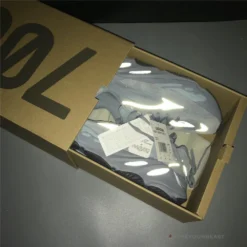 Hypeyourbeast Adidas Yeezy Boost 700 'Hospital Blue' 44 Hypeyourbeast Adidas Yeezy Boost 700 'Hospital Blue'