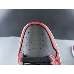 Hypeyourbeast Air Jordan 1 Mid 'Chicago' 24 Hypeyourbeast Air Jordan 1 Mid 'Chicago'