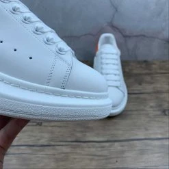 HypeYourBeast A. Mcqueen Alexander McQueen White / Orange 29 HypeYourBeast A. Mcqueen Alexander McQueen White / Orange