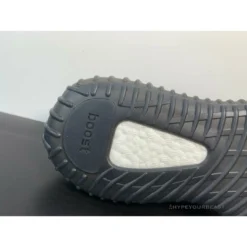 Hypeyourbeast Adidas Yeezy Boost 350 V2 'Dazzling Blue' 32 Hypeyourbeast Adidas Yeezy Boost 350 V2 'Dazzling Blue'