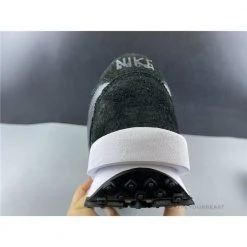 Hypeyourbeast Nike LD Waffle Sacai Daybreak Black