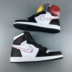 HypeYourBeast Air Jordan 1 Retro High OG 'Defiant'